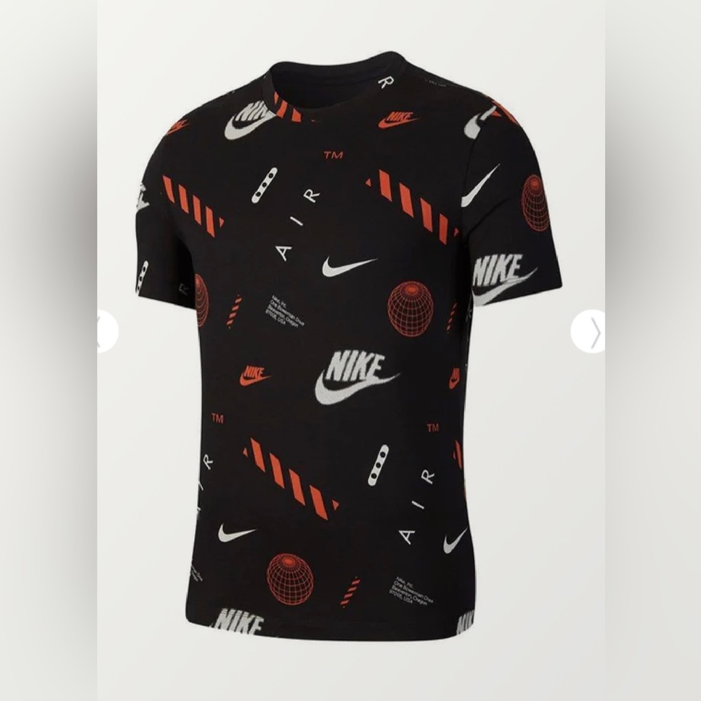 NIKE
portswear Nike Logo Print T-Shirt Black